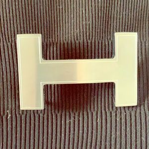 H belt buckle